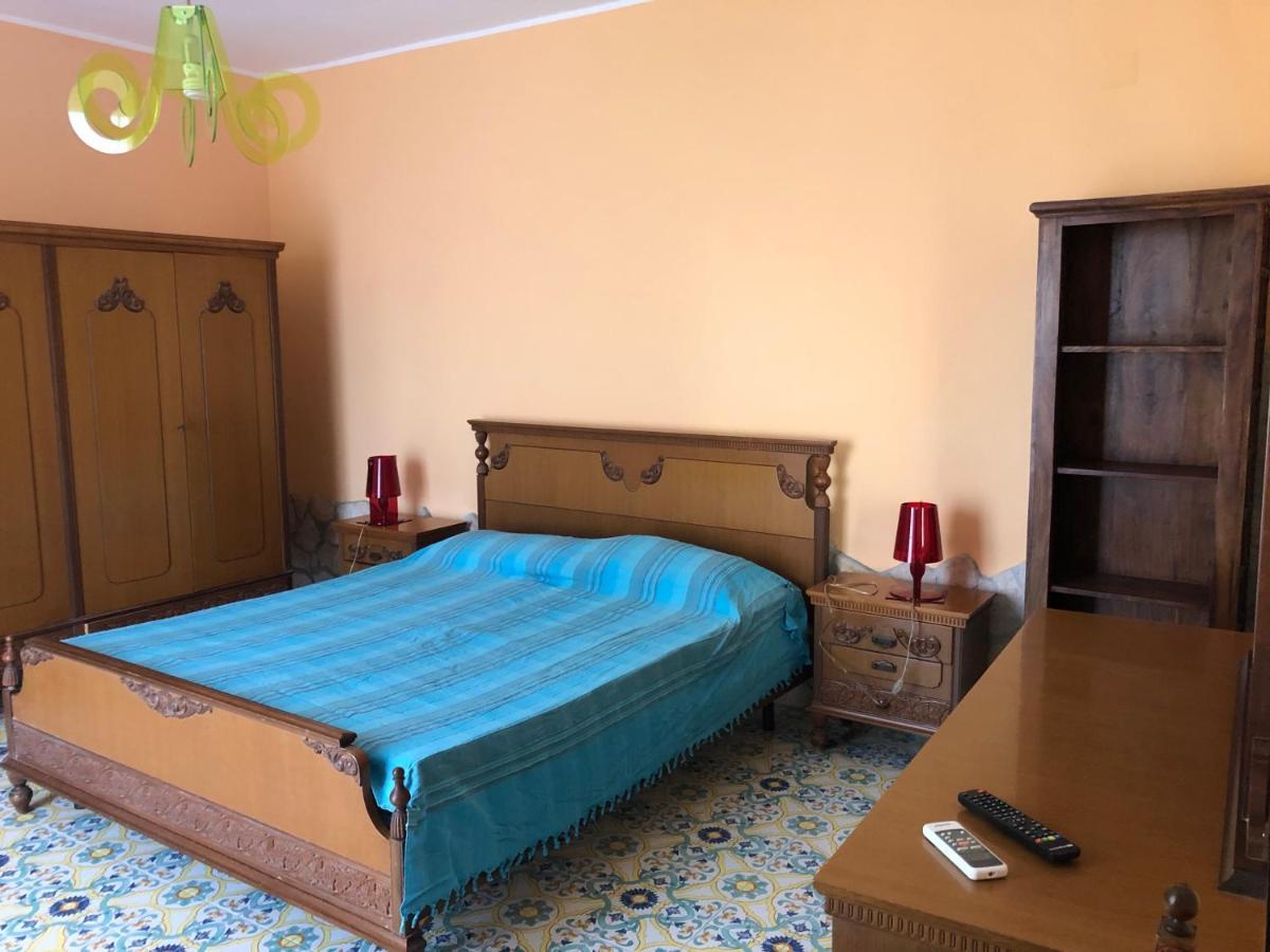 B&B Villa Zia Febronia Patti Buitenkant foto