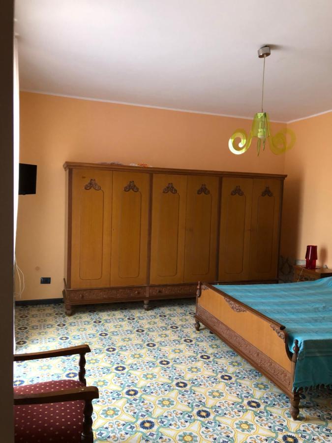B&B Villa Zia Febronia Patti Buitenkant foto
