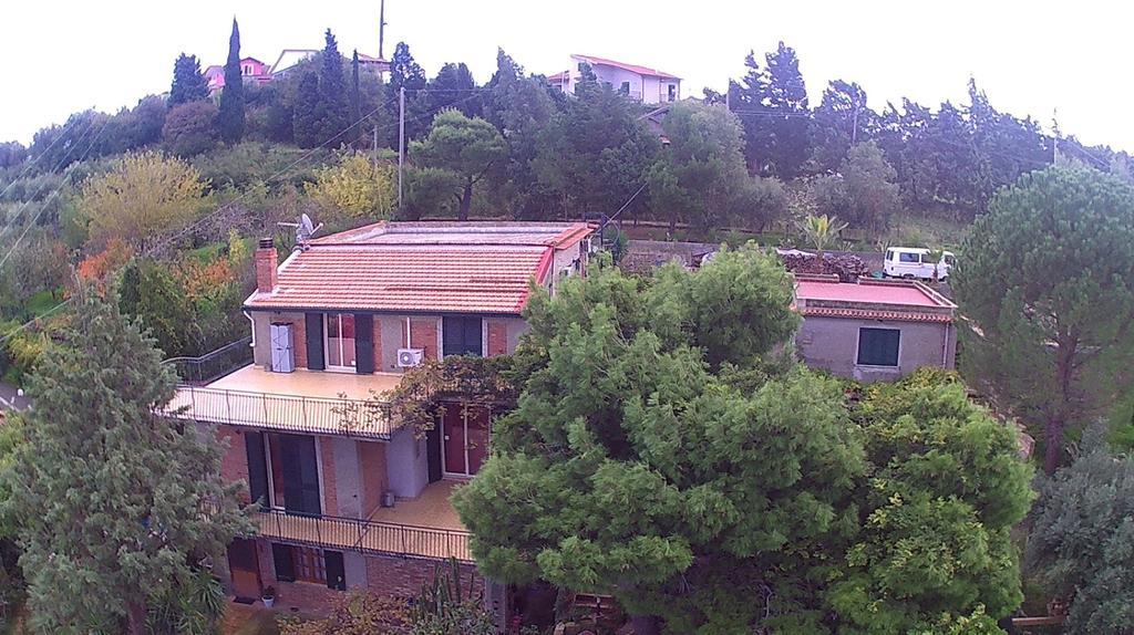 B&B Villa Zia Febronia Patti Buitenkant foto