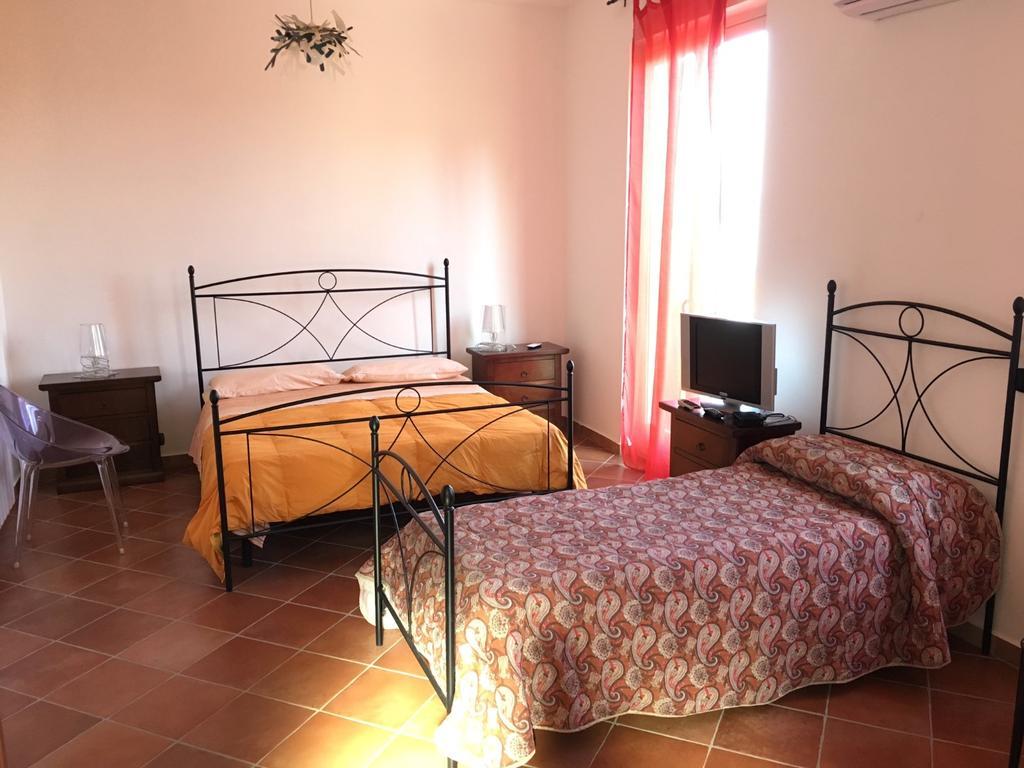 B&B Villa Zia Febronia Patti Buitenkant foto