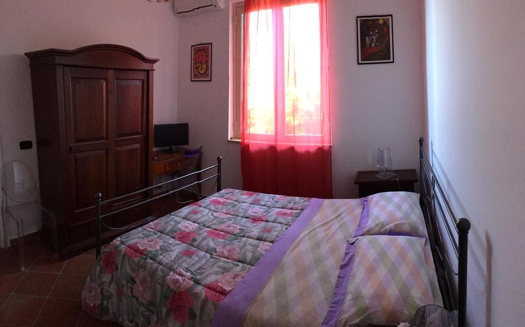 B&B Villa Zia Febronia Patti Buitenkant foto